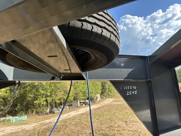 Lamar Gooseneck Anhänger 102" x 30' – Bild 9